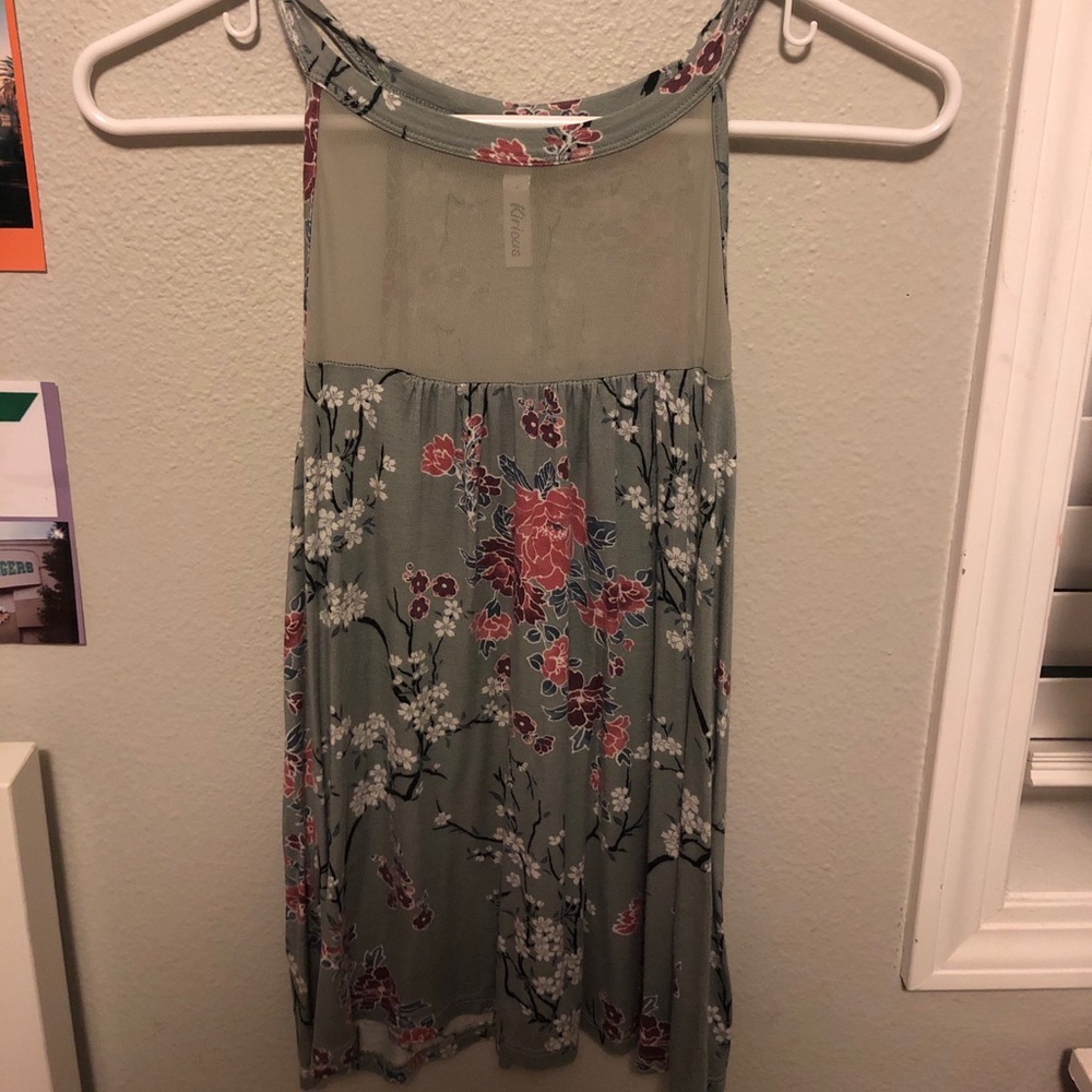 Women’s small Kirious tank top.